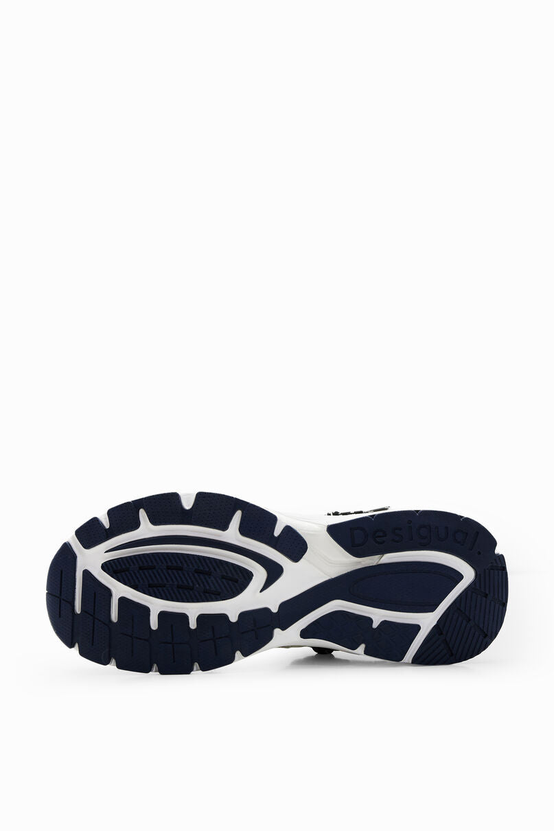 Trekking runner sneakers