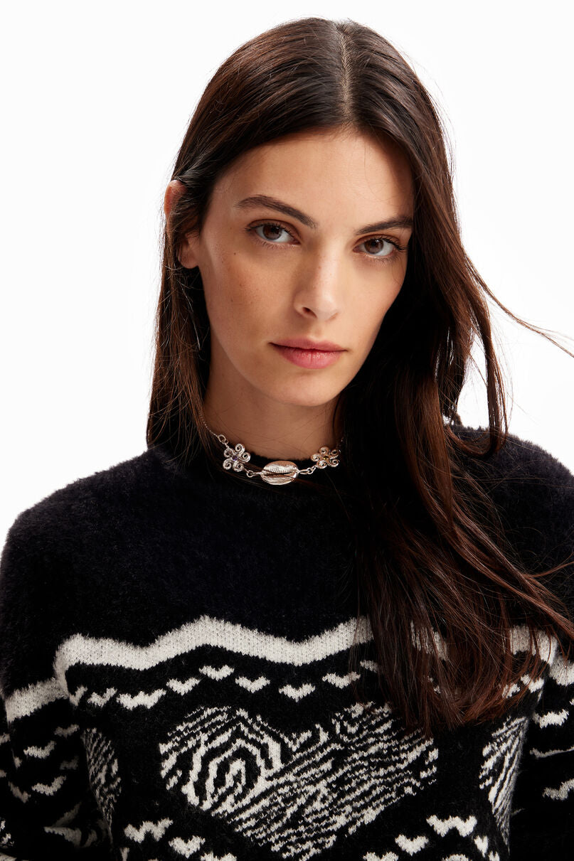 Heart border pullover