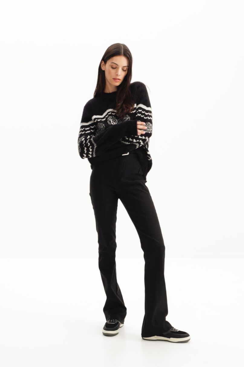 Heart border pullover
