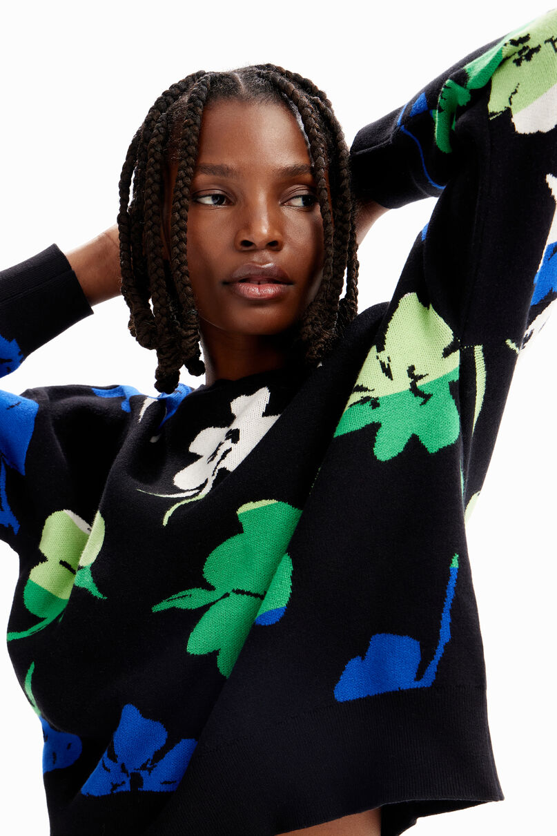 Oversize floral pullover