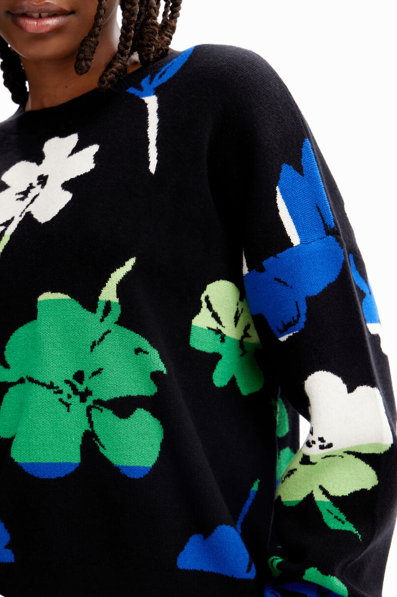 Oversize floral pullover