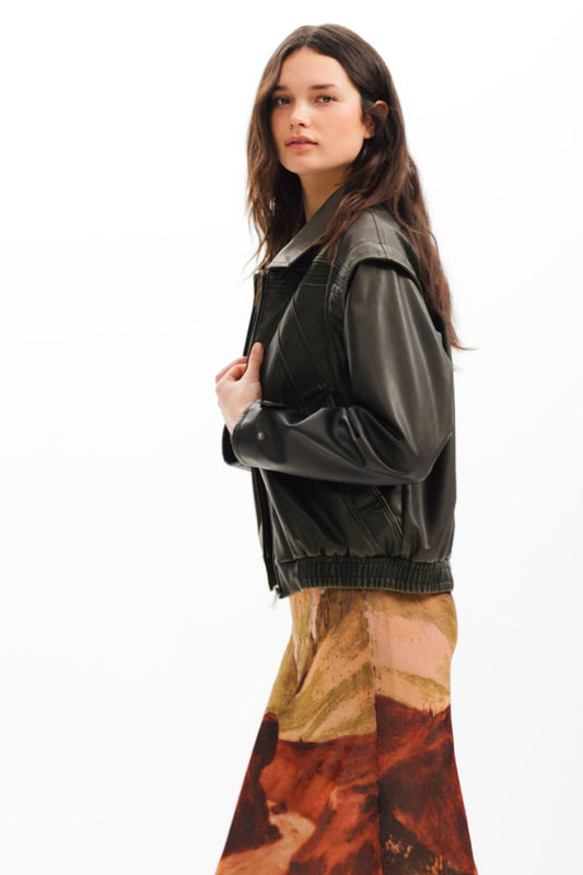Leather-effect detachable sleeve jacket