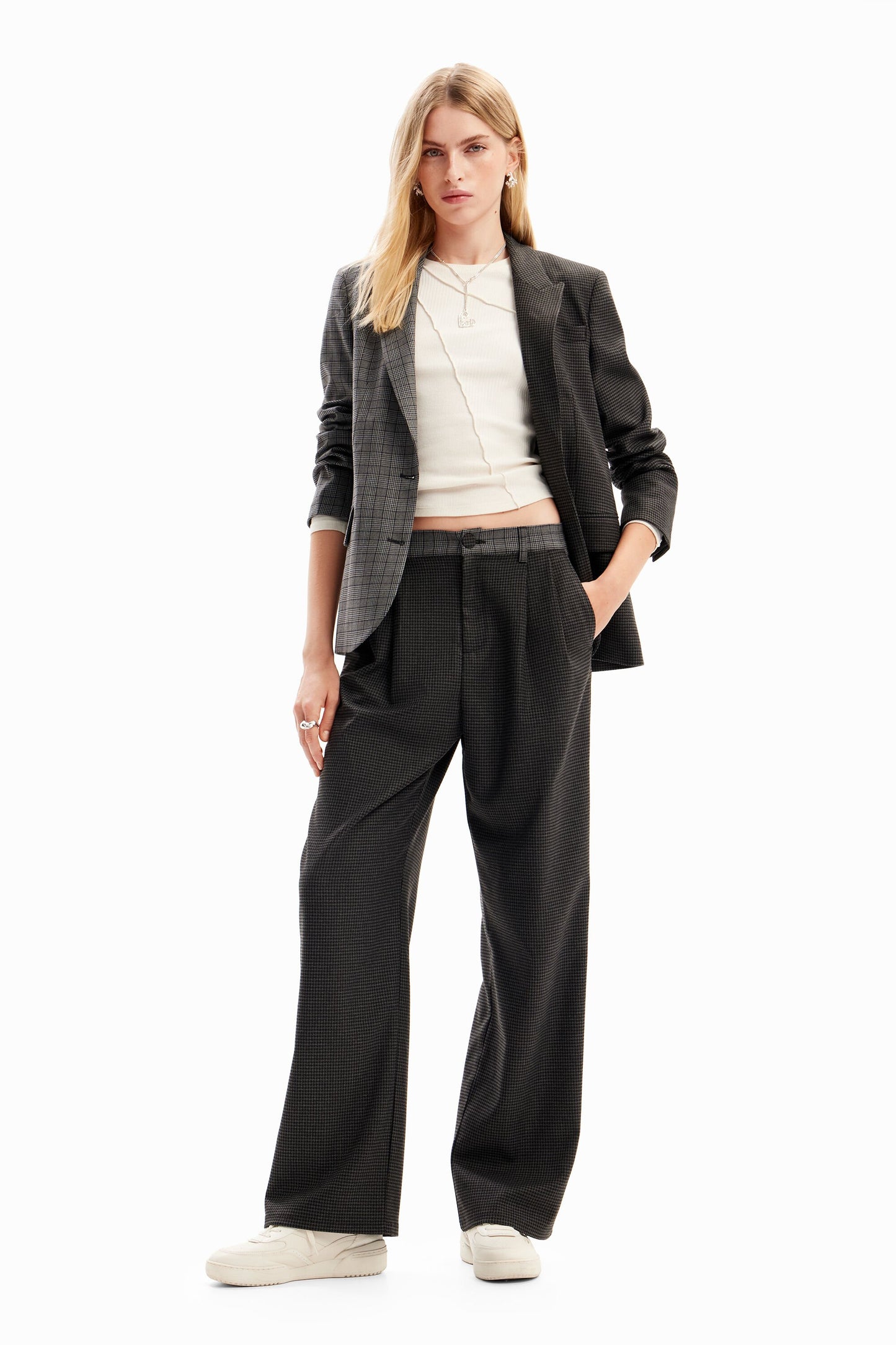 Straight houndstooth patch blazer