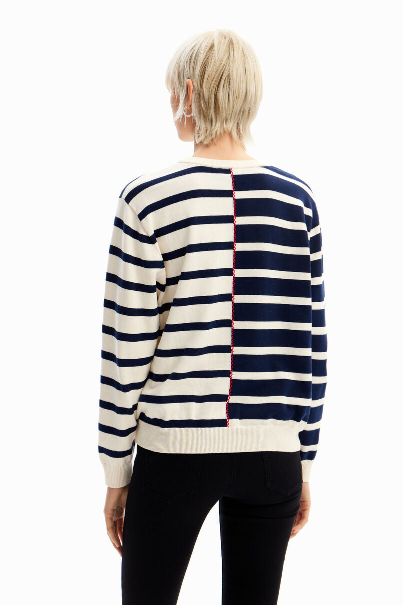 Zigzag stripe pullover