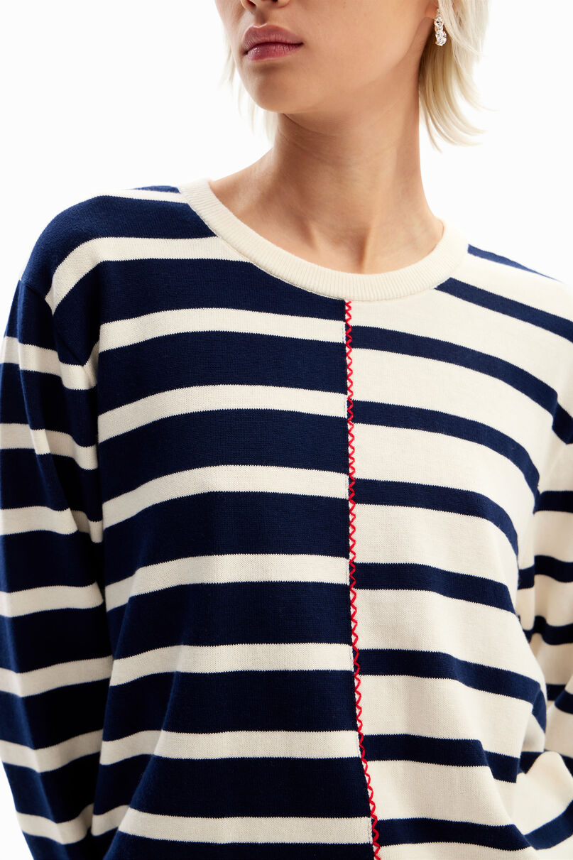 Zigzag stripe pullover